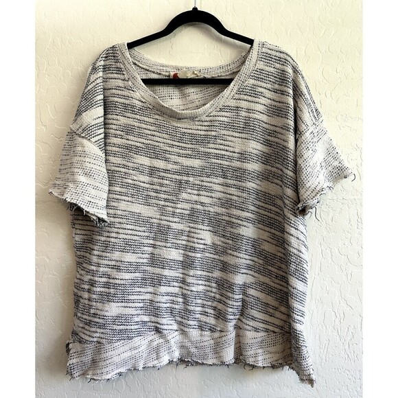 Free People Beach Short Sleeve Textured Oversized Top Woman's Size L Distressed - Picture 1 of 16